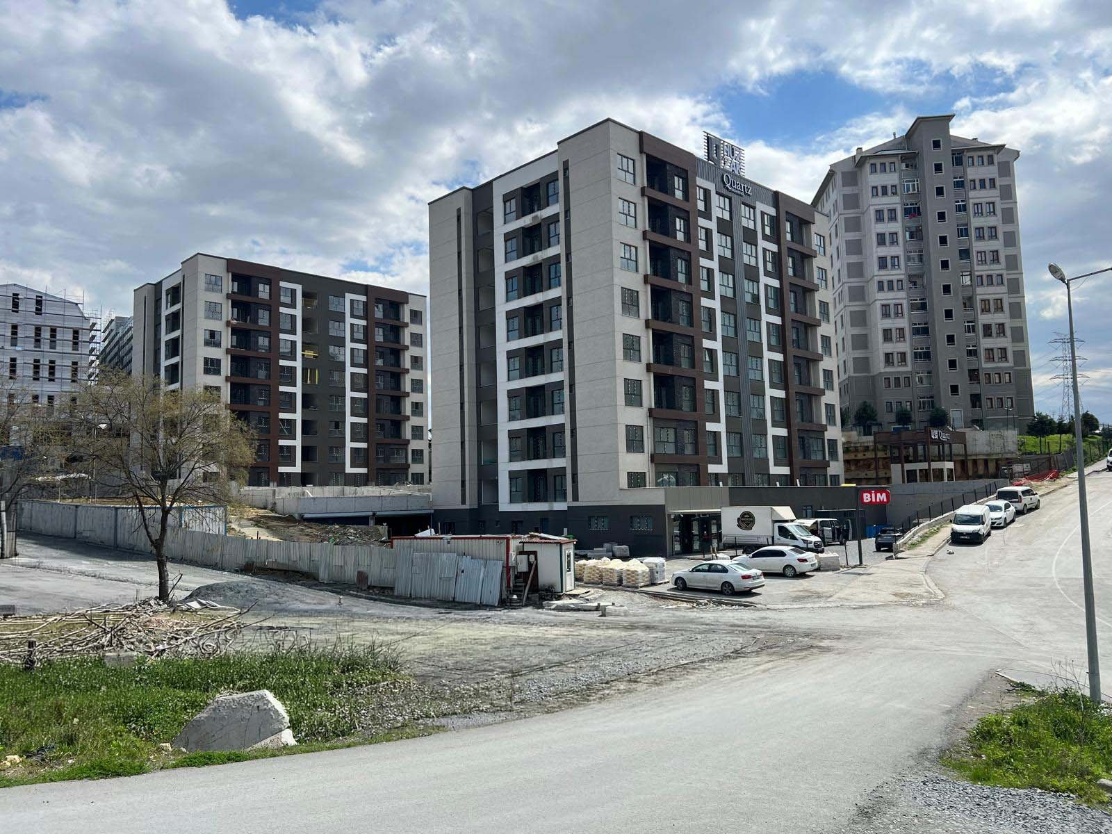 Huzzak Quartz Community